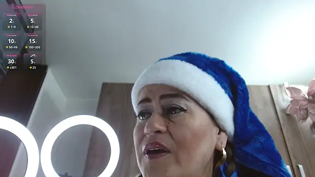 Snapshot of magenta_maturr chatting on 12.21.25 magenta maturr online show from 12.21.25