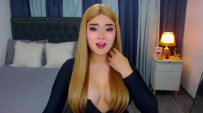 Snapshot of cyberanita chatting on 03.06.25 cyberanita online show from 03.06.25