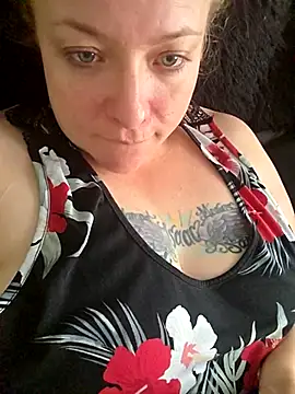 Snapshot of julimonroe chatting on 02.20.26 julimonroe online show from 02.20.26