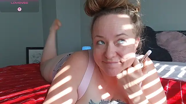 julimonroe online show from 04.02.26