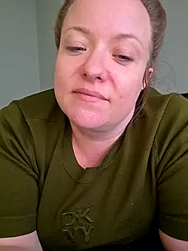 julimonroe online show from 04.15.26