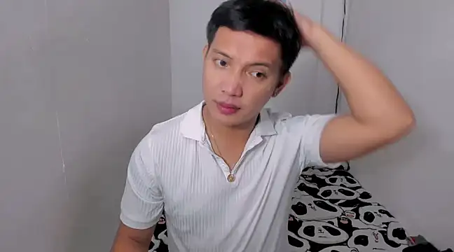 xSebastian19 online show from 12.16.24