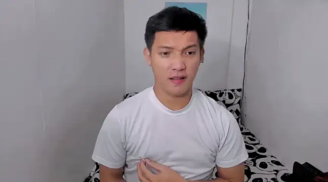 xSebastian19 online show from 12.18.24