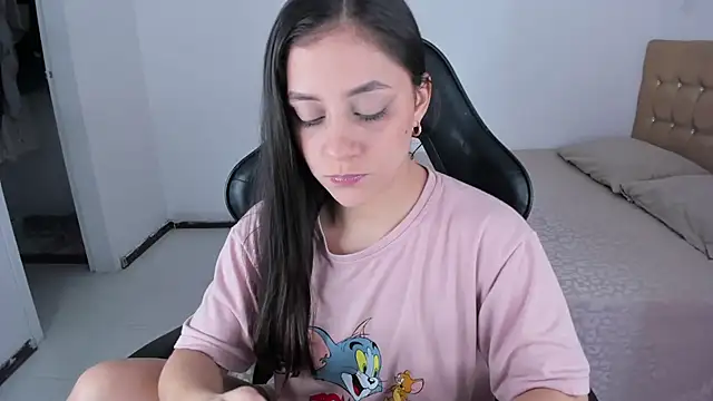 EmmaGrace1999 online show from 10.23.25