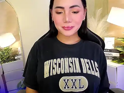 Snapshot of Martha_pookerxxx chatting on 02.10.25 Martha pookerxxx online show from 02.10.25