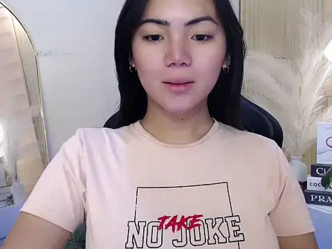 Snapshot of Martha_pookerxxx chatting on 10.24.25 Martha pookerxxx online show from 10.24.25