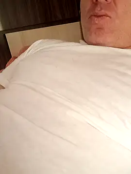 Snapshot of Saysomething3 chatting on 10.28.25 Saysomething3 online show from 10.28.25