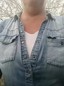 Snapshot of Saysomething3 chatting on 12.02.25 Saysomething3 online show from 12.02.25