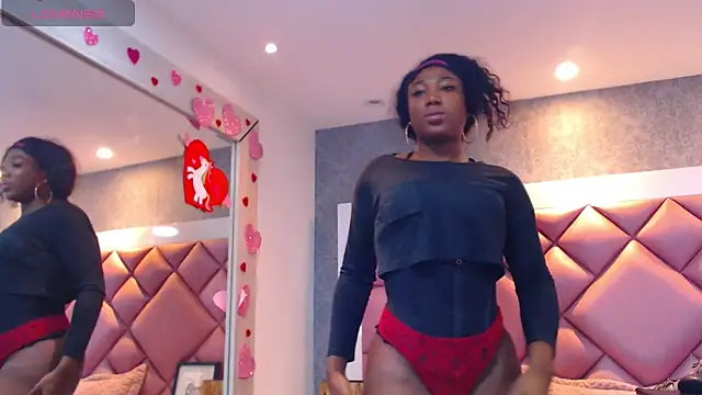 DanielaDuff online show from 11.30.25