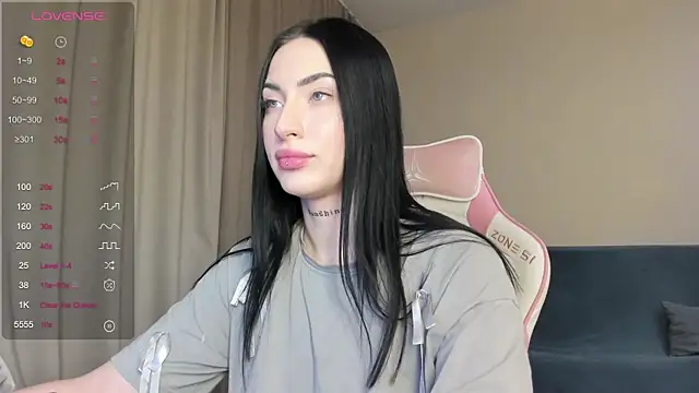 JenniferQueen11 online show from 01.23.25