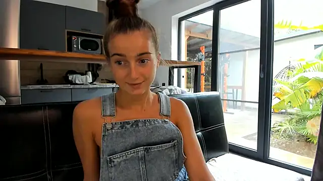 ElizSweet online show from 11.13.25