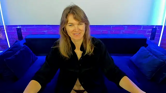 Snapshot of Anabell_xxx chatting on 10.12.25 Anabell xxx online show from 10.12.25