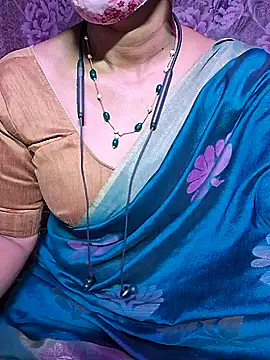 Snapshot of XBHUUME chatting on 02.07.25 XBHUUME online show from 02.07.25