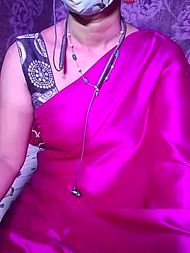 Snapshot of XBHUUME chatting on 10.06.25 XBHUUME online show from 10.06.25