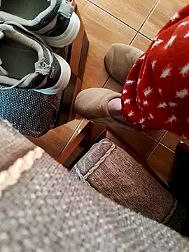 feet toes online show from 03.14.25