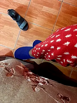 feet toes online show from 12.15.25