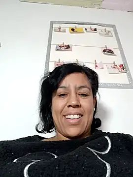 Molly newman6 online show from 11.05.25