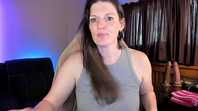 Kelly Carolina online show from 09.25.25