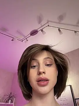 Camilla Railian online show from 04.18.26