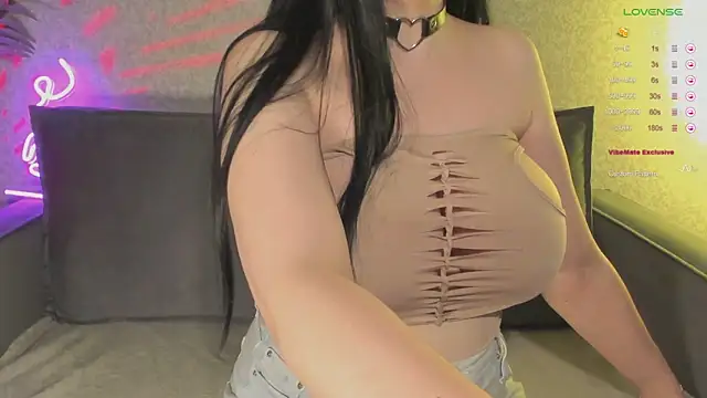 ReinaKousaka online show from 02.02.26