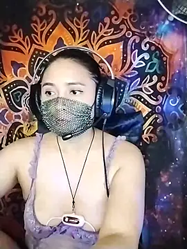 Snapshot of _Shimmerlyn_ chatting on 03.11.25 Shimmerlyn online show from 03.11.25