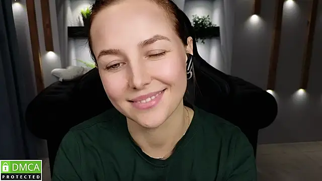 Mira Mermayd online show from 12.22.24