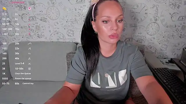 LondonBadGirl online show from 09.16.25