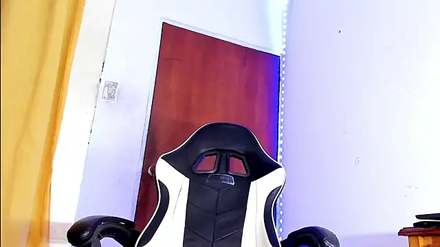 YeremiBrowm online show from 01.08.25