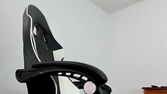 YeremiBrowm online show from 02.25.25