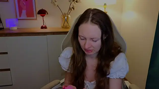 Snapshot of freya_nilsson chatting on 12.08.24 freya nilsson online show from 12.08.24