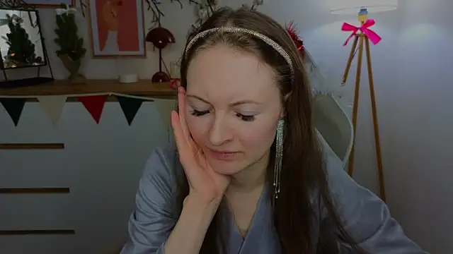 Snapshot of freya_nilsson chatting on 12.30.24 freya nilsson online show from 12.30.24