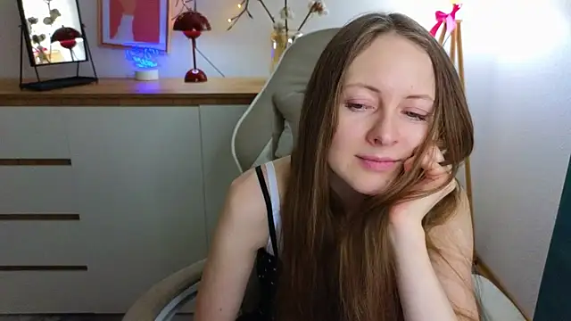 Snapshot of freya_nilsson chatting on 01.21.25 freya nilsson online show from 01.21.25