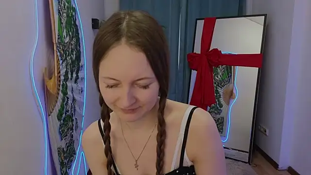 Snapshot of freya_nilsson chatting on 01.23.25 freya nilsson online show from 01.23.25