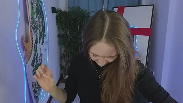 Snapshot of freya_nilsson chatting on 01.25.25 freya nilsson online show from 01.25.25