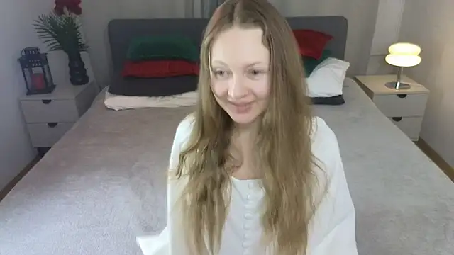 Snapshot of freya_nilsson chatting on 02.13.25 freya nilsson online show from 02.13.25