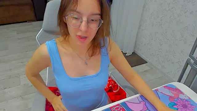 c arina x online show from 09.28.25