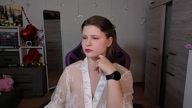 Snapshot of TinniAngel chatting on 05.02.26 TinniAngel online show from 05.02.26
