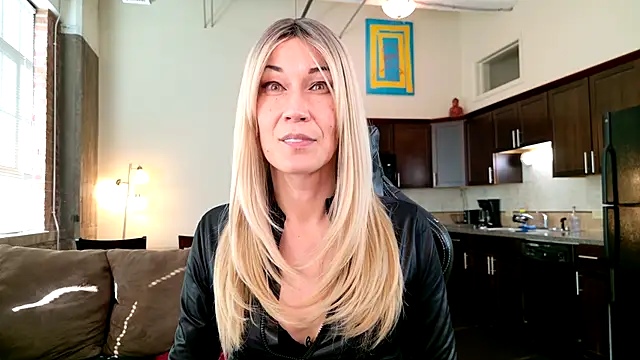 EveEnigma online show from 01.08.25