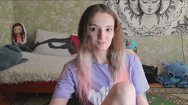 Snapshot of Cutie_Adelia chatting on 07.19.26 Cutie Adelia online show from 07.19.26