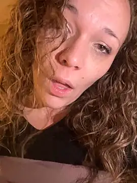 AuroraSummers online show from 02.16.25