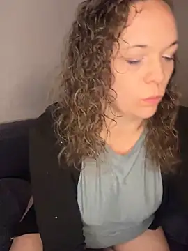 AuroraSummers online show from 03.21.25