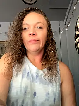 AuroraSummers online show from 09.08.25