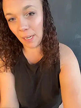 AuroraSummers online show from 04.17.26