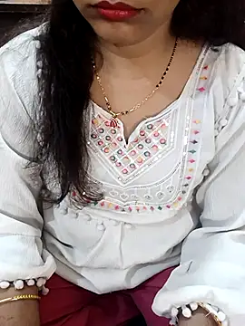 Diya 143 online show from 10.18.25