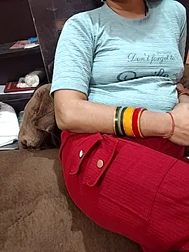 Diya 143 online show from 04.18.26