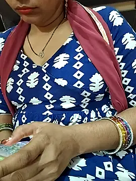 Snapshot of Diya_143 chatting on 04.25.26 Diya 143 online show from 04.25.26