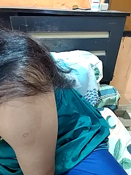 Snapshot of Diya_143 chatting on 05.11.26 Diya 143 online show from 05.11.26
