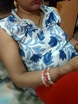 Snapshot of Diya_143 chatting on 05.28.26 Diya 143 online show from 05.28.26