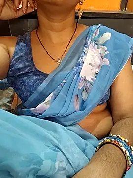 Snapshot of Diya_143 chatting on 05.29.26 Diya 143 online show from 05.29.26