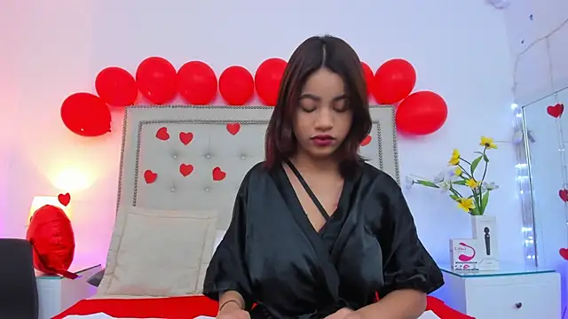 AnahiRivera online show from 02.14.25